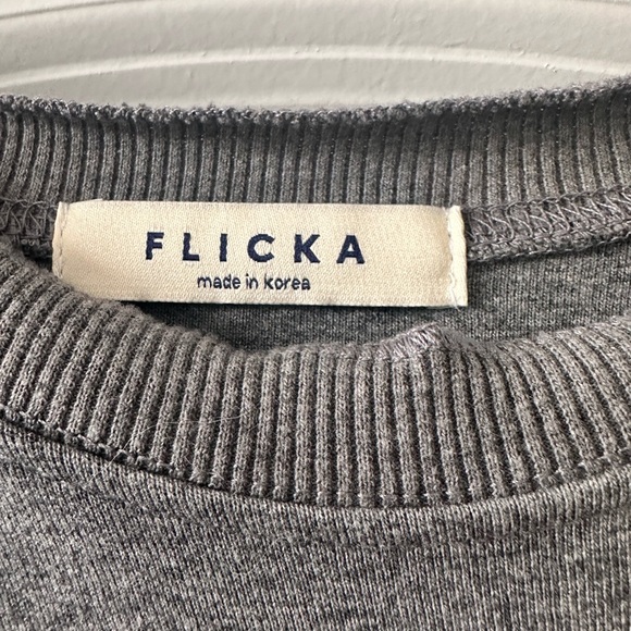 Cropped Unique Crew Neck (Made In Korea) - Picture 3 of 3